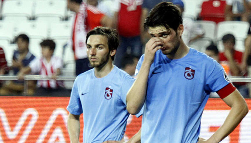Trabzonda futbolculara büyük öfke