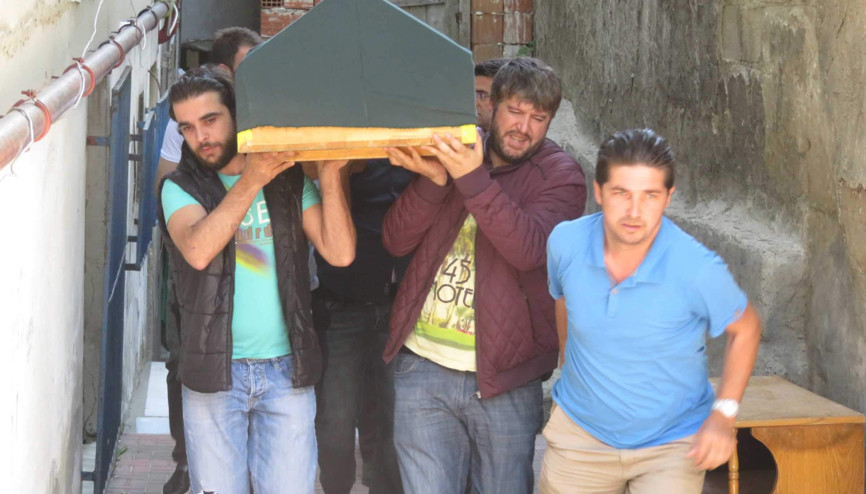 İstanbulda vahşet 5 yaşındaki oğlunu boğarak öldürdü