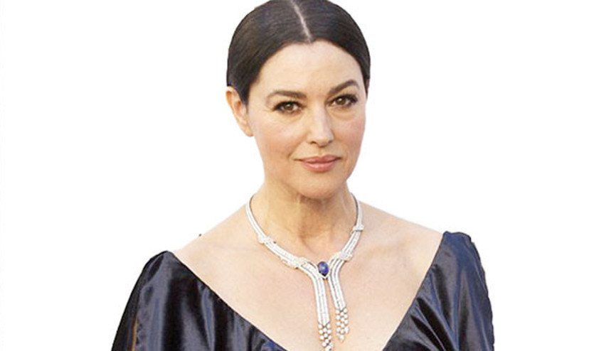 50lik Bond kızı