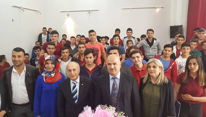 ‘Yarın gelin işe alalım’