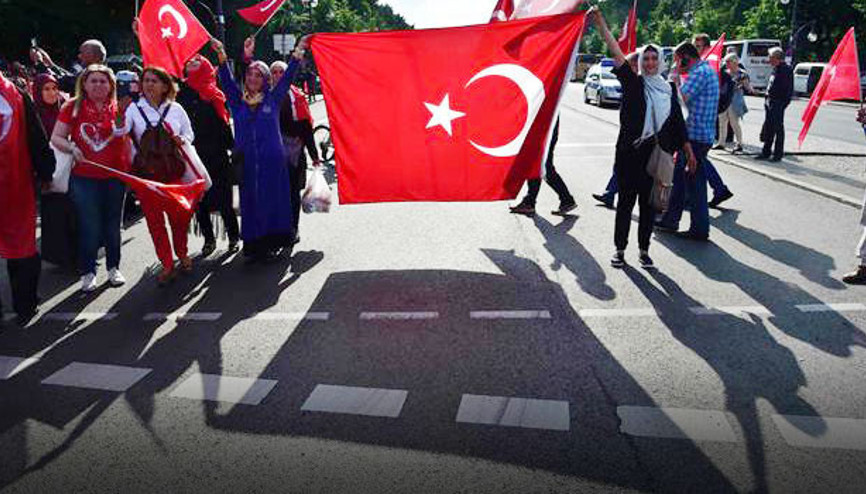 Almanyadaki Türkler ayakta