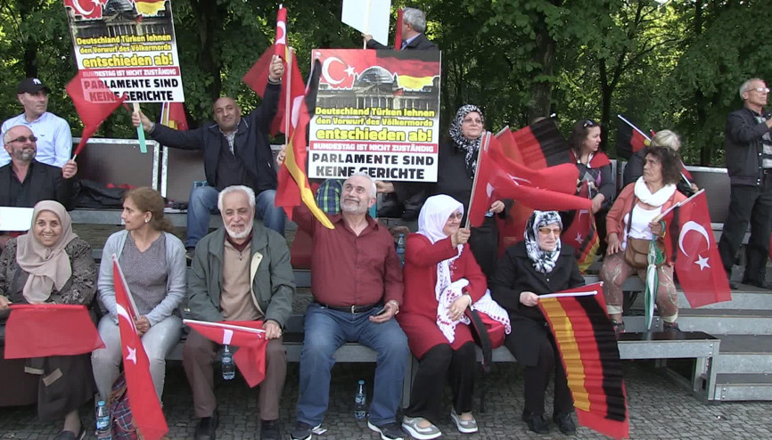 Almanyada Türkler ayakta