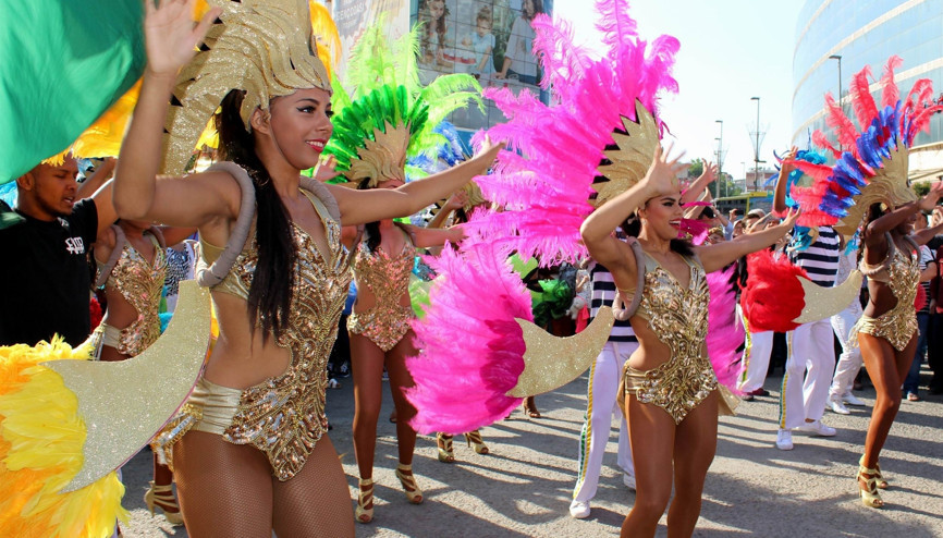 Rio Karnavalı gibi Kiraz Festivali Rio Karnavalı gibi Kiraz Festivali