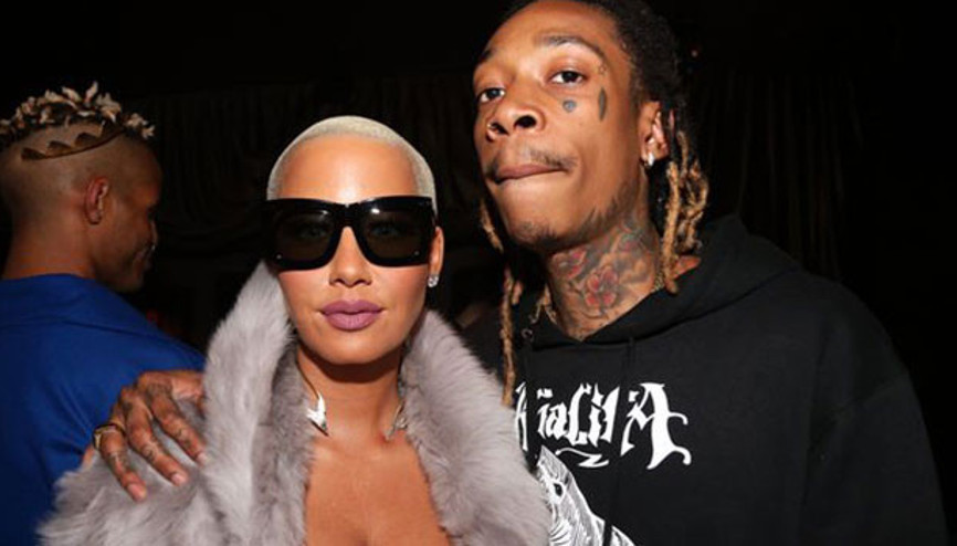 Wiz Khalifa ve Amber Rose boşanmalarını stripriz kulübünde kutladı