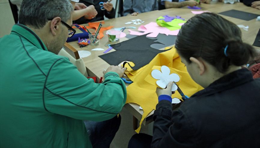 Hastanede el sanatlı terapi