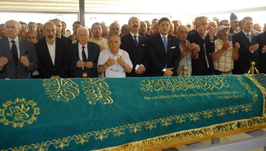 Hakkı Devrim son yolculuğuna uğurlandı