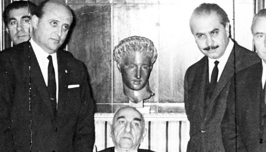Daima ağlayan Cumhurbaşkanı Daima ağlayan Cumhurbaşkanı