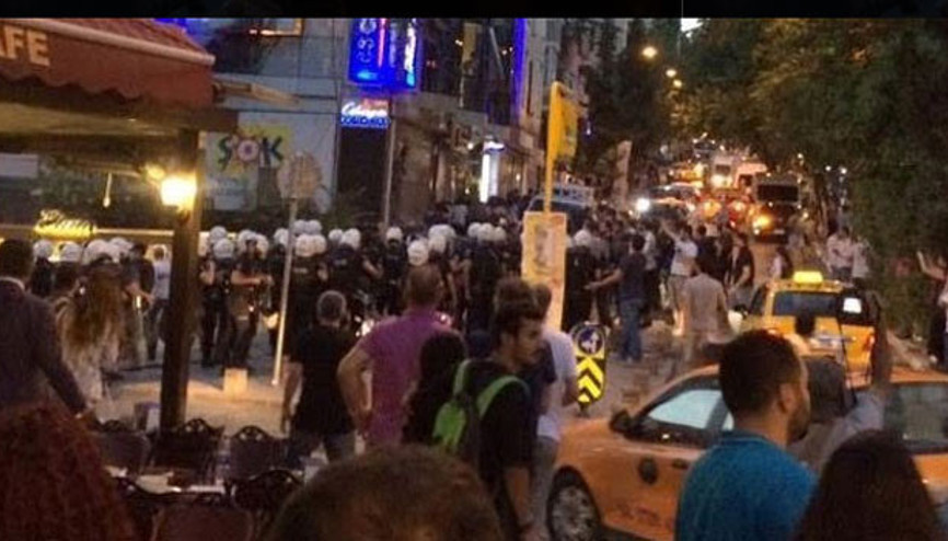 Beyoğlu Firuzağadaki eyleme polis müdahalesi