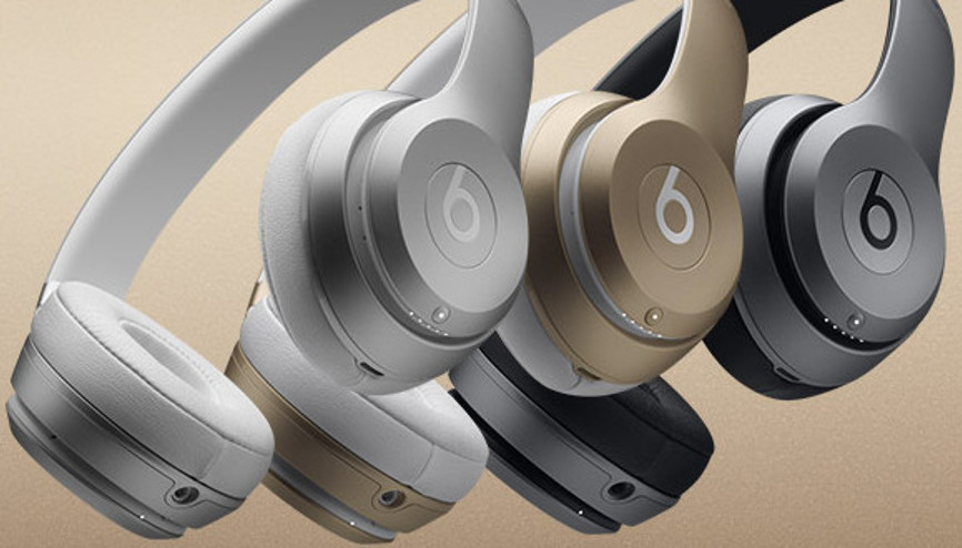 Apple kablosuz kulaklık dağıtıyor