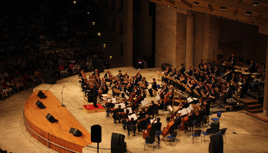 Film müziklerine senfonik yorum