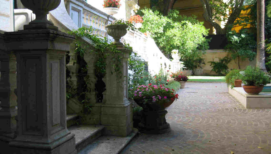Roma’nın hem kışkırtan hem de dinlendiren sarayı: Palazzo Gamberini Roma’nın hem kışkırtan hem de dinlendiren sarayı: Palazzo Gamberini