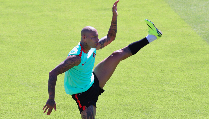 Quaresmadan sarı kartal tüyü