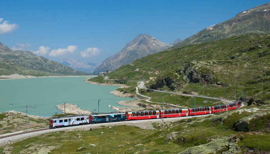 Bir rüya yolculuğu: Bernina Treni Bir rüya yolculuğu: Bernina Treni