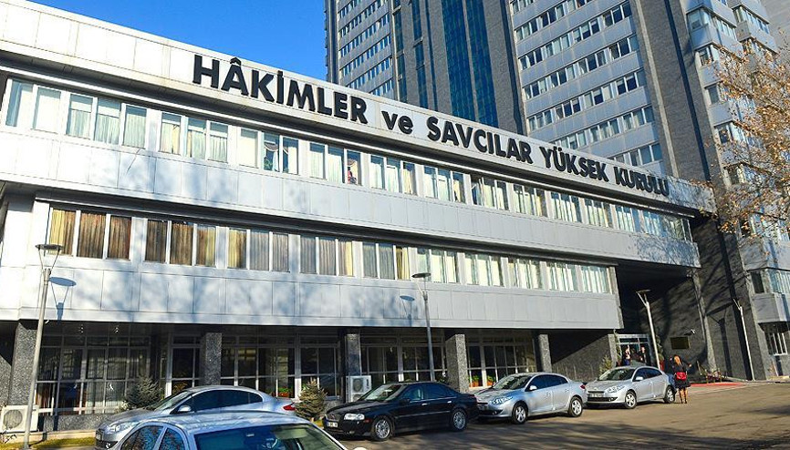 Darbe girişimi yargıda deprem yarattı: 2745 hakim açığa alındı