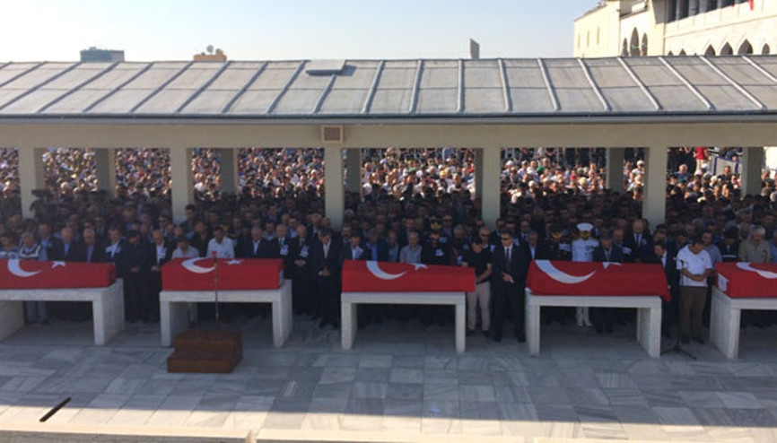 Şehitler için Kocatepe Camiinde cenaze namazı