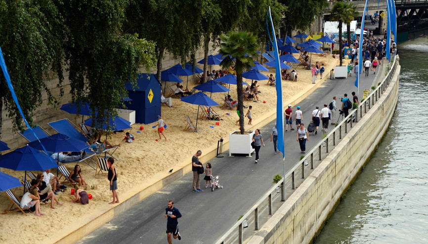 Paris plaj sezonu yoğun güvenlik önlemleri altında başladı