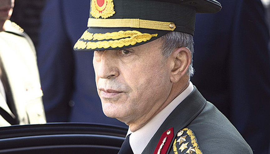 Orgeneral Hulusi Akar, Tümgeneral Mehmet Dişliye böyle bağırmış: Manyak mısın