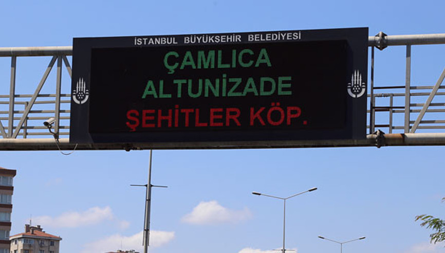 Boğaziçi Köprüsü adı dijital tabelalarda Şehitler Köprüsü olarak değişti
