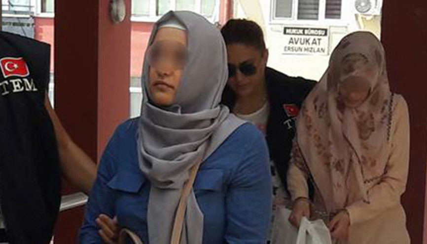 Paralel yapının ablaları aranıyor... Başları açık ve dekolte giyiyorlar