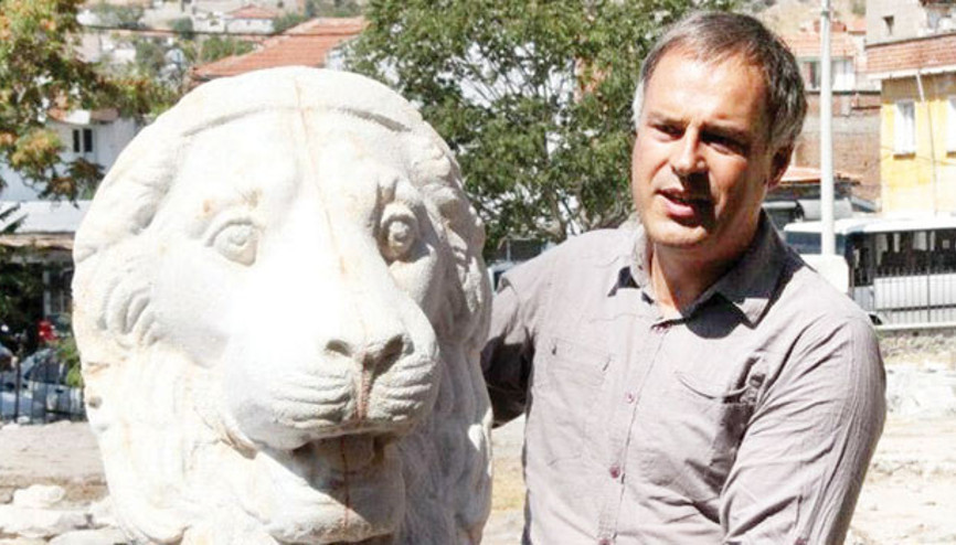 Bergama arkeoloğunu kaybetti