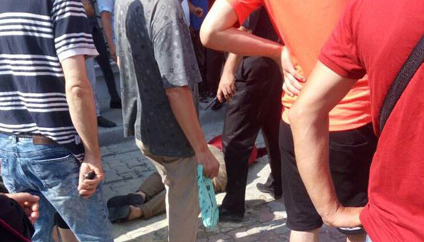 Kızının gözü önünde taranarak öldürüldü