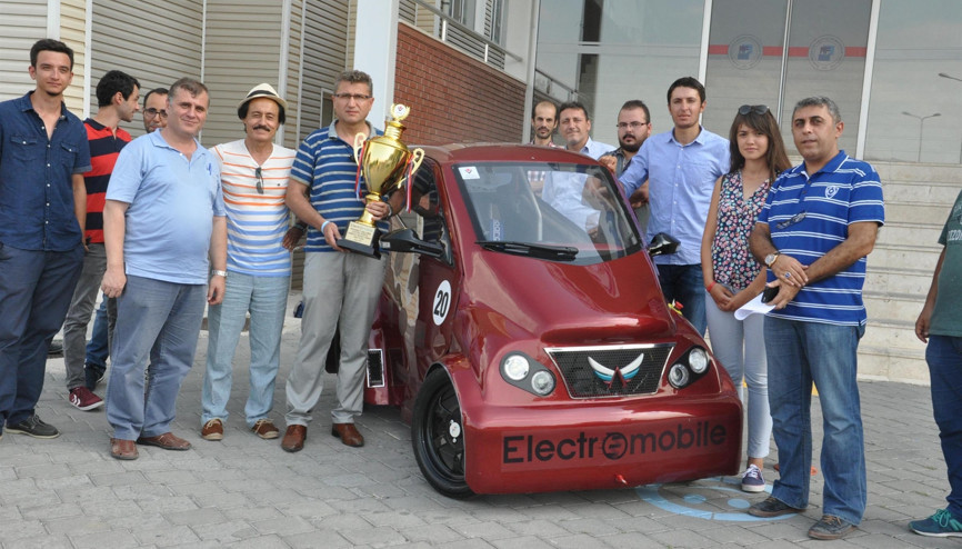 PAÜ’de üretilen elektrikli otomobile birincilik