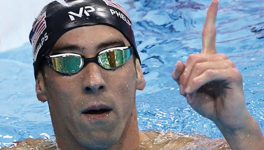 Baltimore’de futbola Michael Phelps arası