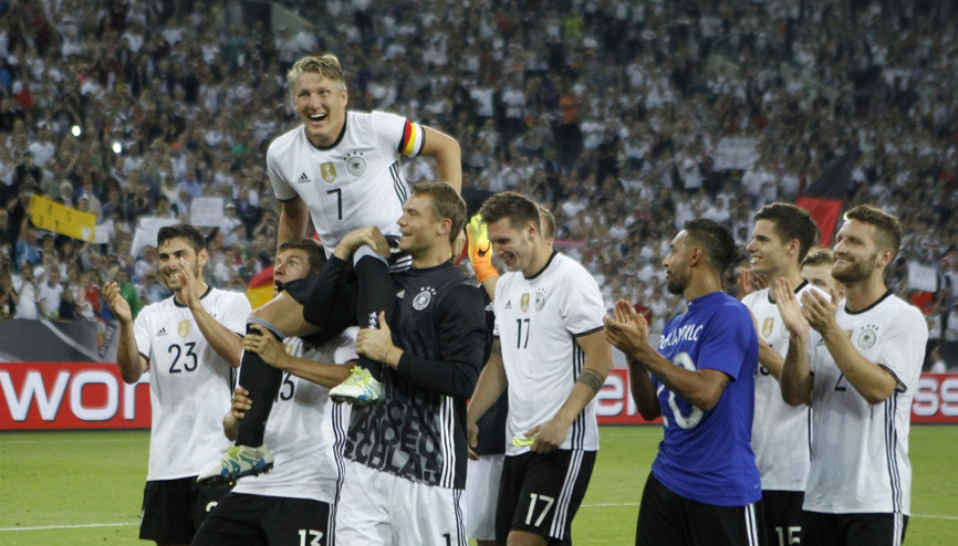 Schweinsteiger gözyaşlarıyla bıraktı