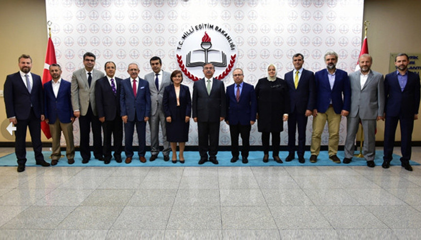 Türkiye Maarif Vakfı Başkanlığına Prof. Dr. Akgün seçildi