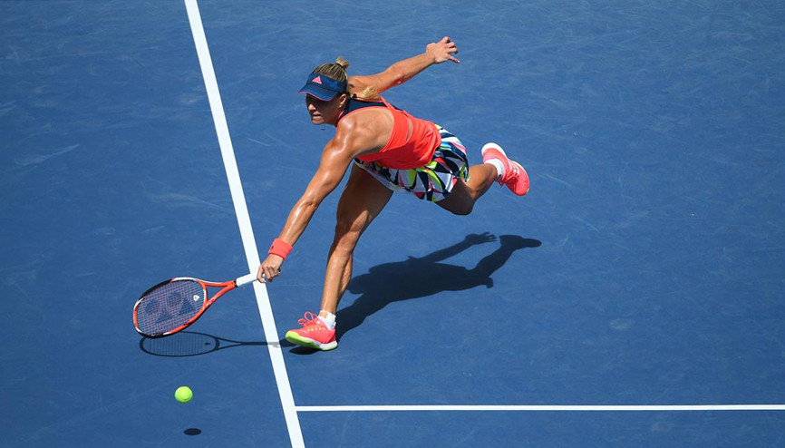 Alman tenisçi Kerber, yarı finalde