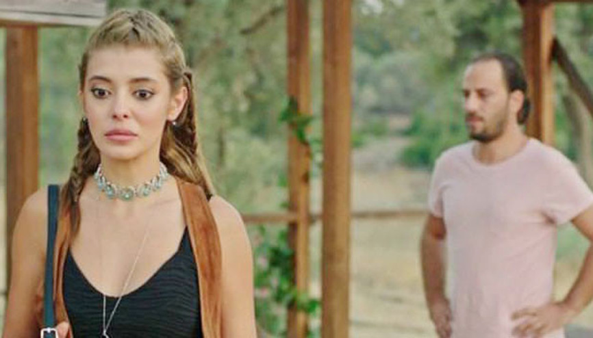 Rengarenkte bir sürpriz ayrılık daha