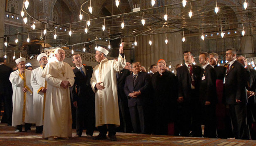 Eski Papa Ratzinger: En hassas ziyareti Türkiyeye yaptım