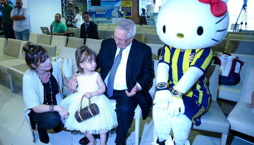 Çantası servet değerinde