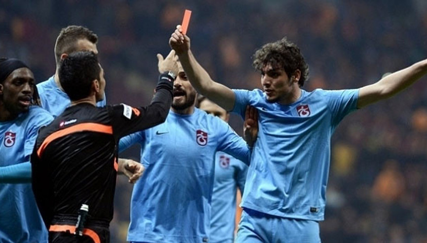 Deniz Ateş Bitnele taraftardan kırmızı kart