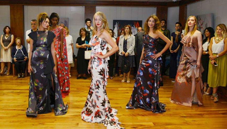 Moda ve resim sanatı aynı sahnede