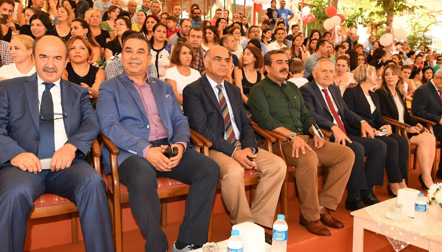Çetin öğrencileri yalnız bırakmadı