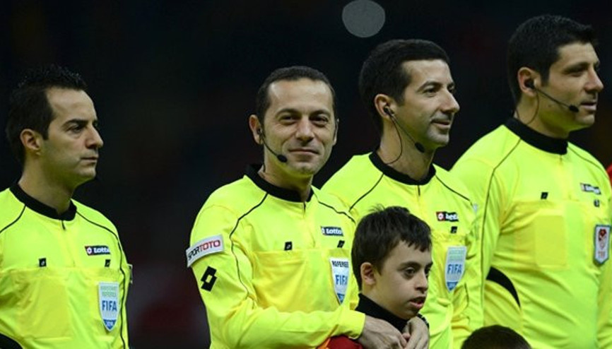 Cüneyt Çakır ve ekibi seminerde