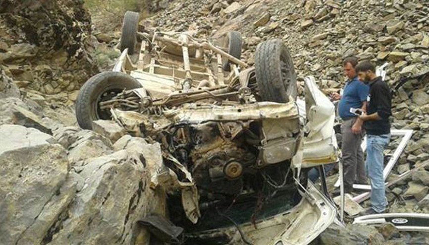 Bingöl’de minübüs şarampole yuvarlandı: 4 ölü, 10 yaralı