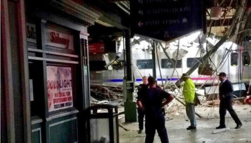 ABDde, tren kazası 100ün üzerinde yaralı var ABDde, tren kazası 100ün üzerinde yaralı var