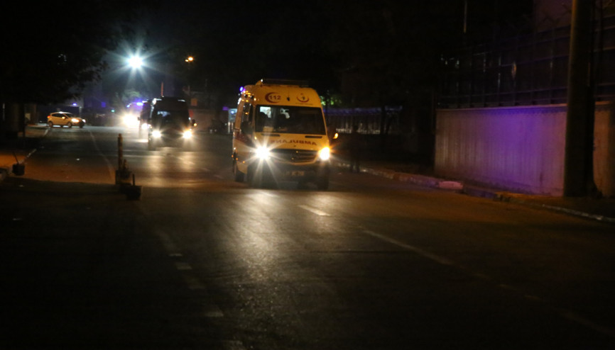 Diyarbakırda üs bölgesine saldırı: İki asker şehit