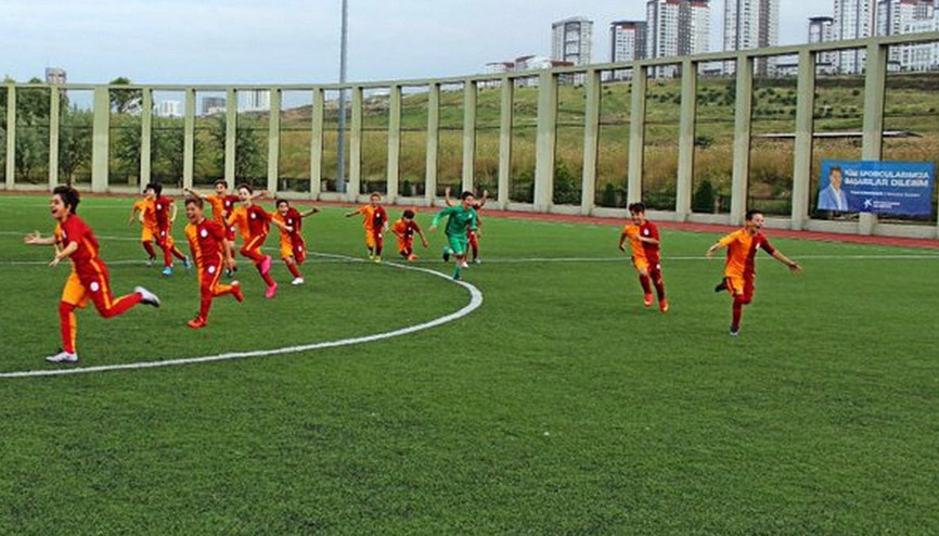 Galatasarayın U14 Takımı çıldırdı 25 gol attılar...