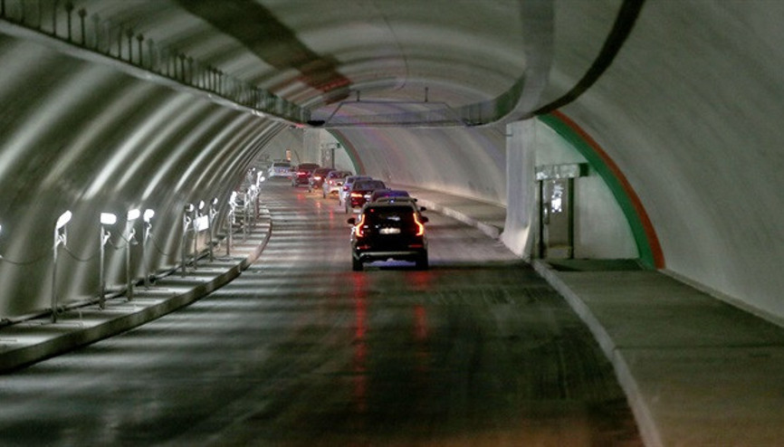Avrasya Tünelinde geçiş ücreti 4 dolar artı KDV