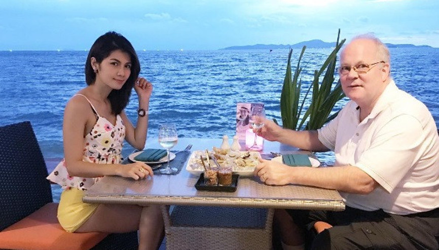 70 yaşındaki milyonerle evlenen porno yıldızından tartışılan sözler