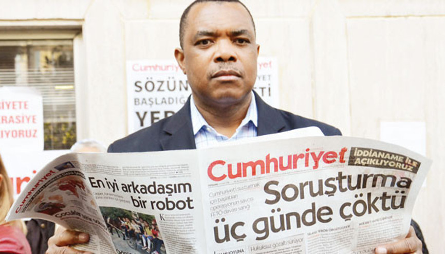 Cumhuriyete IPI desteği: Gazeteciler  derhal bırakılsın