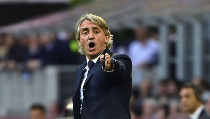 Roberto Mancini servet tepti