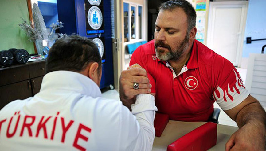 5 yıldır bilek güreşinde Avrupa ve dünyada rakip tanımıyor