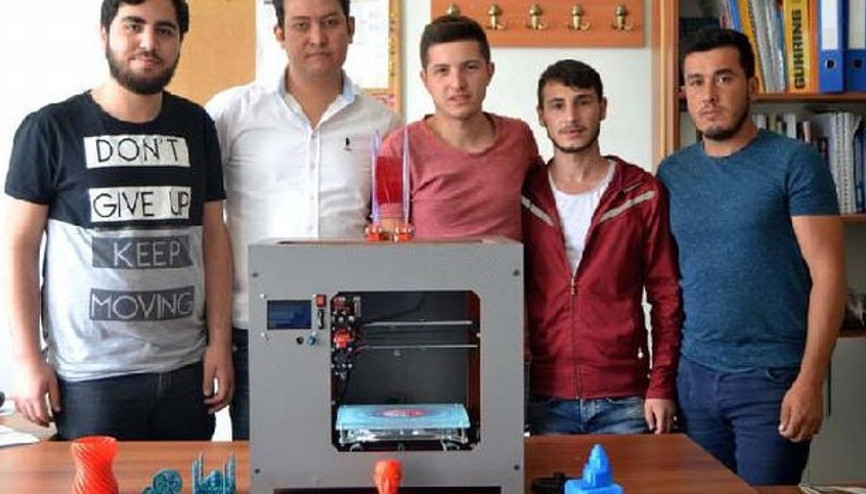 ÇOMÜ’lü öğrenciler 3 boyutlu yazıcı üretti