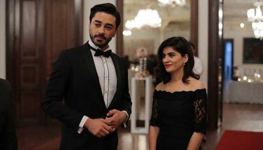 Seviyor Sevmiyor yayınlanan 21. bölüm fragmanında Denizin kafası oldukça karışık