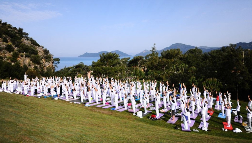İzmirdeki Uluslararası Yoga Şölenine Çoşkuyla katıl