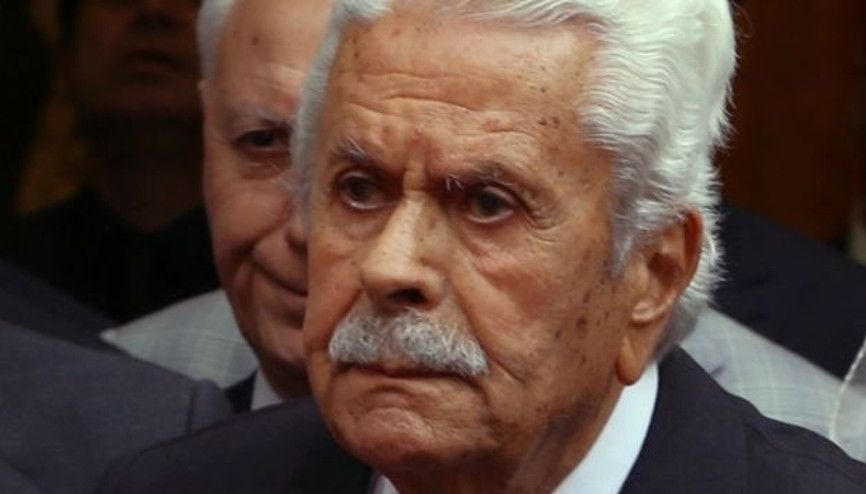 Eski Bakan ve Meclis Başkanı İsmet Sezgin hayatını kaybetti